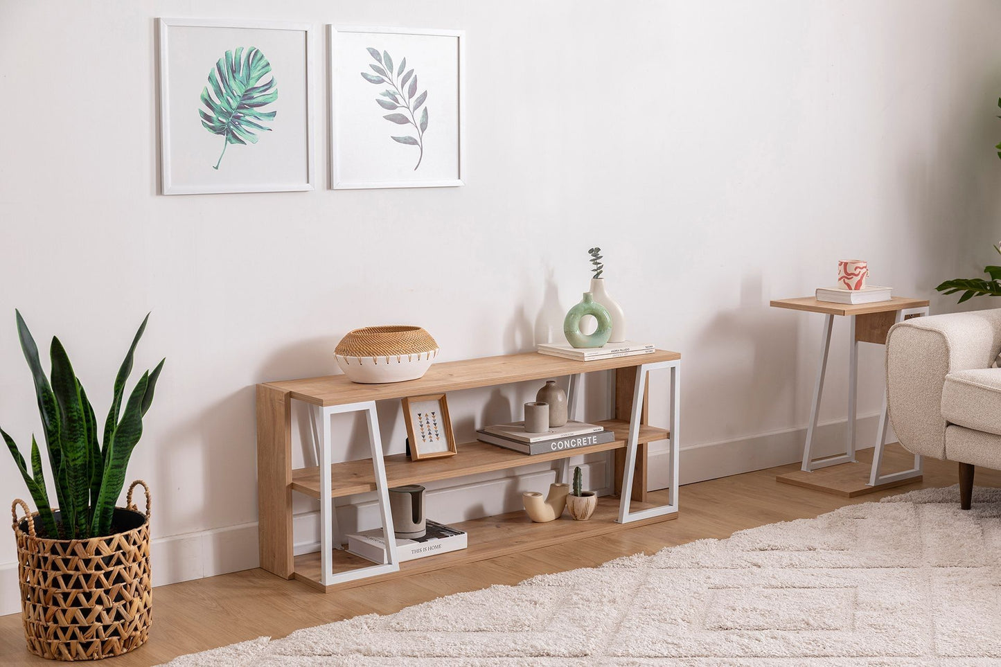 Lissa Rafli
Tv Stand - White - TV Stand