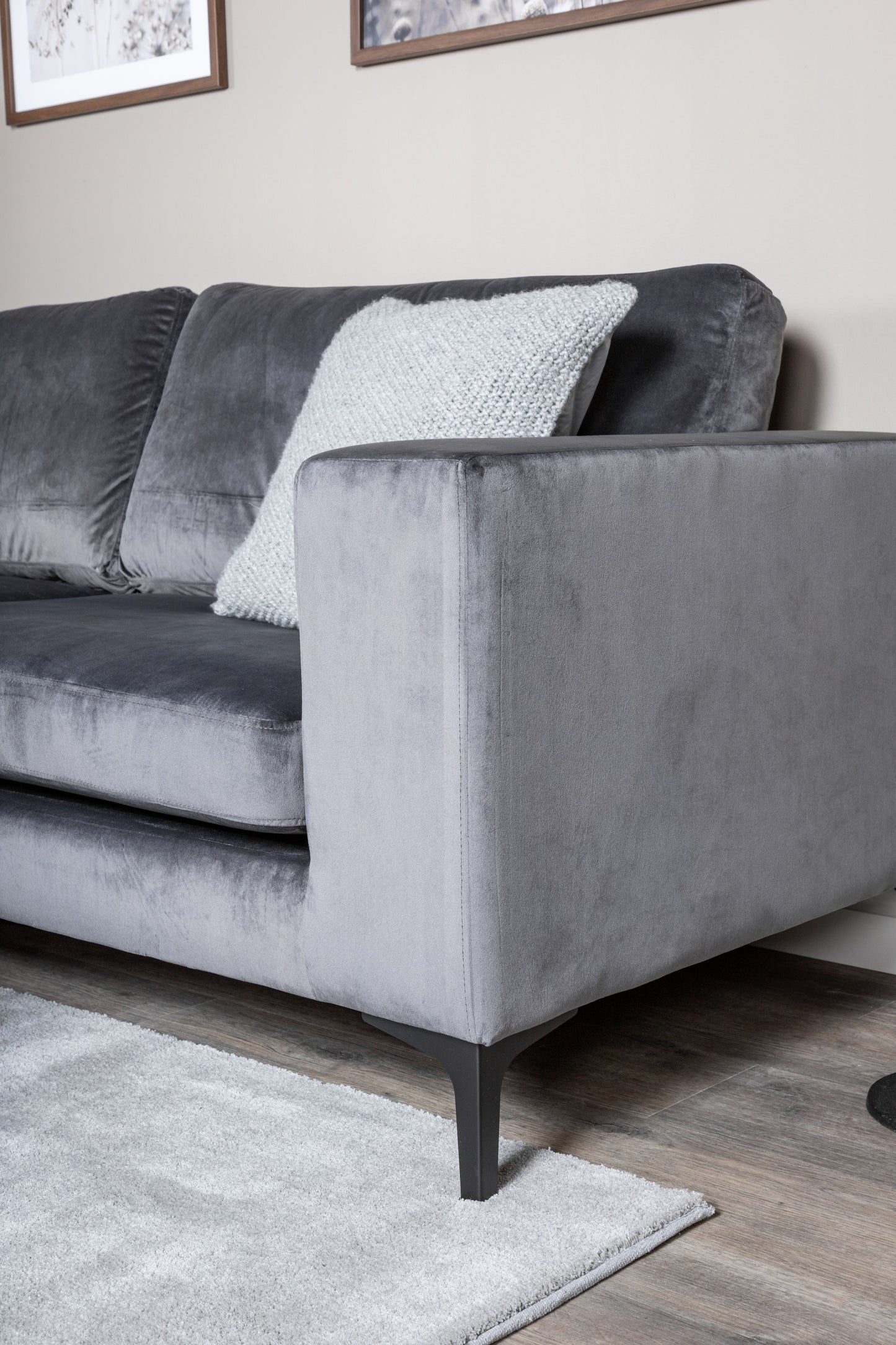 Venture-Design | Bolero Sofa - 3-Sitzer - Dunkelgrauer Velours - Schwarze Beine