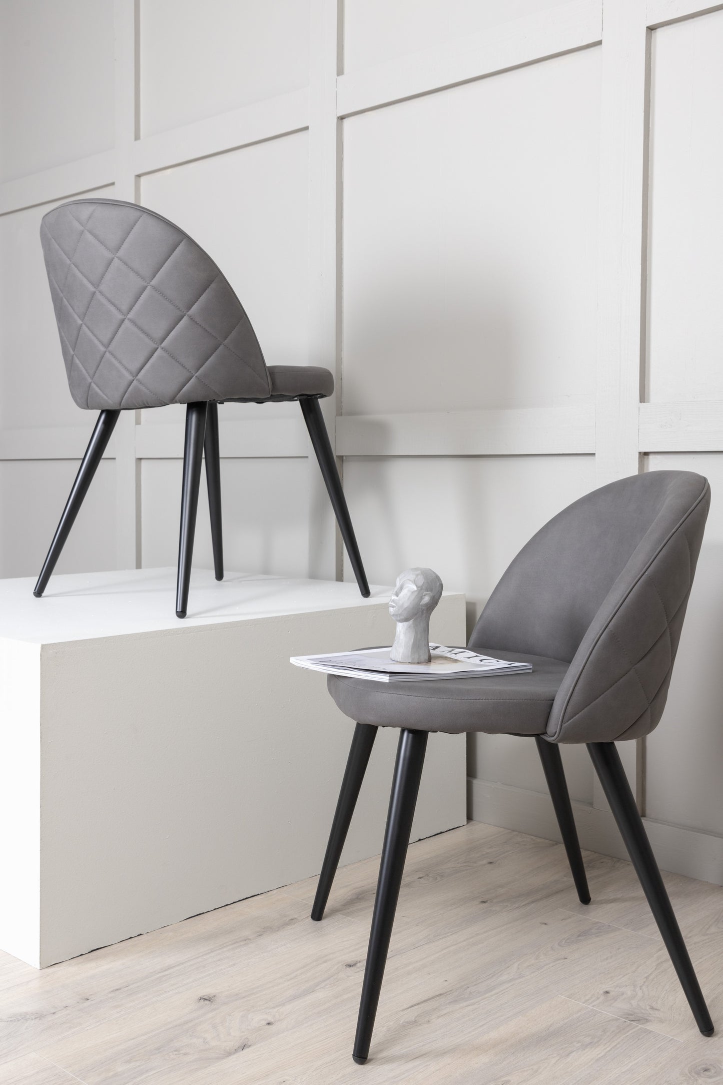 Venture-Design | Velvet - Stuhl mit Nähten - Schwarz / Graue Mikrofaser